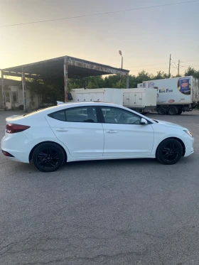 Hyundai Elantra 2.0 DOHC, снимка 8