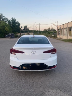 Hyundai Elantra 2.0 DOHC, снимка 4