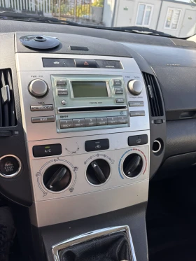 Toyota Corolla verso, снимка 3