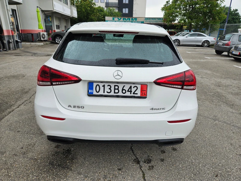 Mercedes-Benz A 250 4MATIC-AT-NAVI-LED-DISTRONIC, снимка 4 - Автомобили и джипове - 40705330