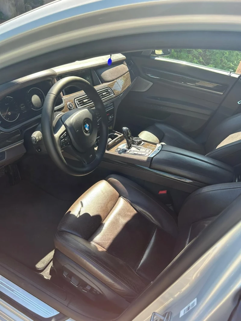BMW 750 BMW 750D LCI XDRIVE , снимка 10 - Автомобили и джипове - 52268223
