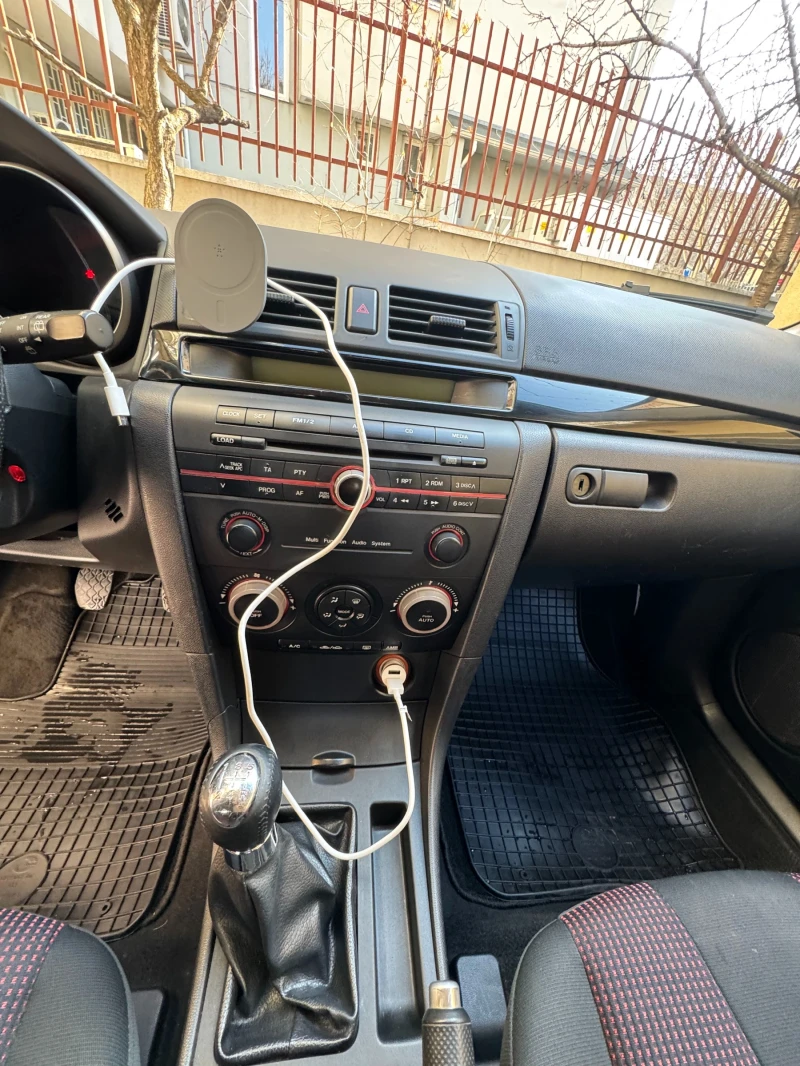 Mazda 3 1.4i 84 к.с. , снимка 12 - Автомобили и джипове - 52488332