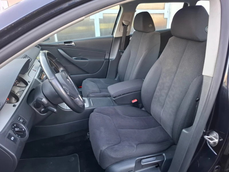 VW Passat 1.8i-АВТОМАТИК, снимка 9 - Автомобили и джипове - 52203772