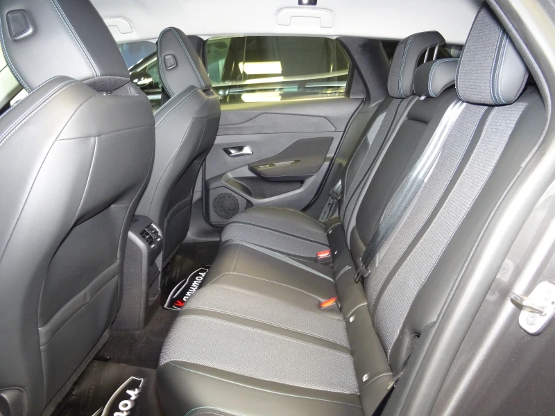 Peugeot 308 1.5BLUE HDI EAT8 ACTIVE PACK 131, снимка 13 - Автомобили и джипове - 52214876