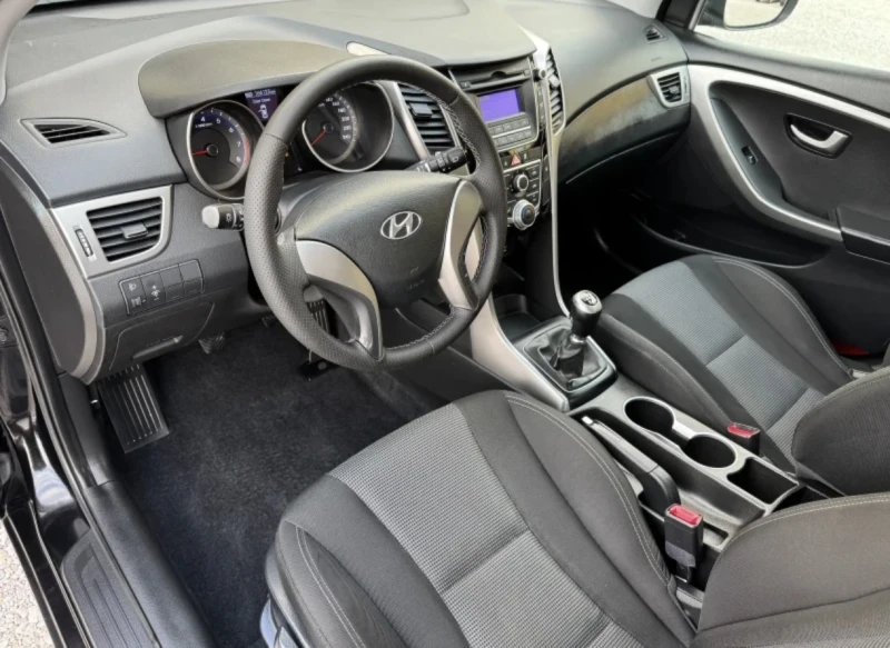 Hyundai I30 1.4i 100 kc 6 Скорости  EURO 5, снимка 10 - Автомобили и джипове - 52290042