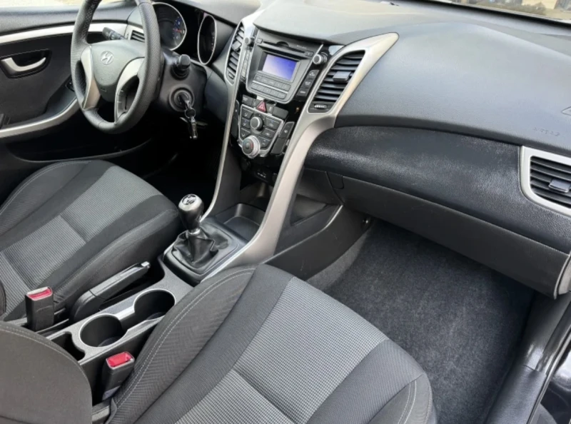 Hyundai I30 1.4i 100 kc 6 Скорости  EURO 5, снимка 13 - Автомобили и джипове - 52290042