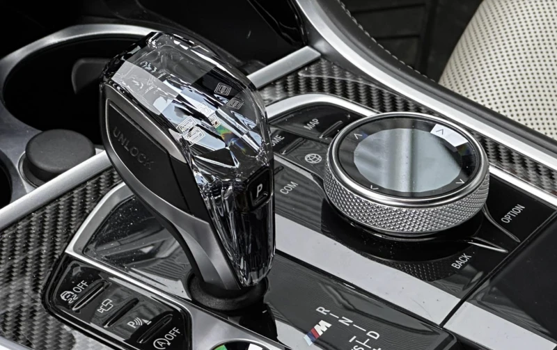 BMW 850 M850i xDrive, снимка 9 - Автомобили и джипове - 52749525