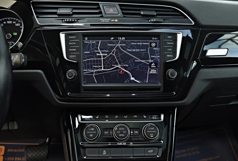 VW Touran  2.0TDI/DSG/Панорама/6+ 1/ЛИЗИНГ, снимка 14 - Автомобили и джипове - 52554303