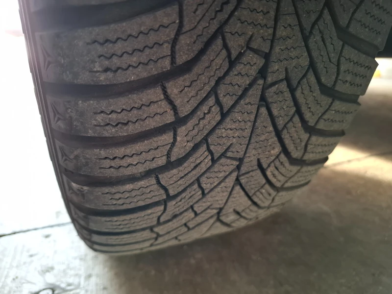 Kia Carens 1, 7 CRDI 7места, снимка 13 - Автомобили и джипове - 52838973