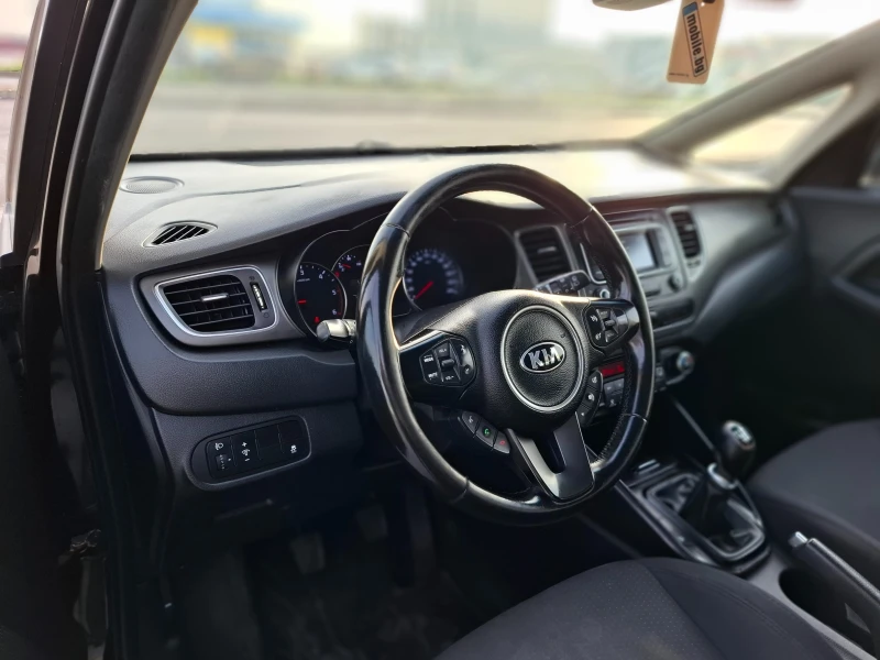 Kia Carens 1, 7 CRDI 7места, снимка 9 - Автомобили и джипове - 52838973