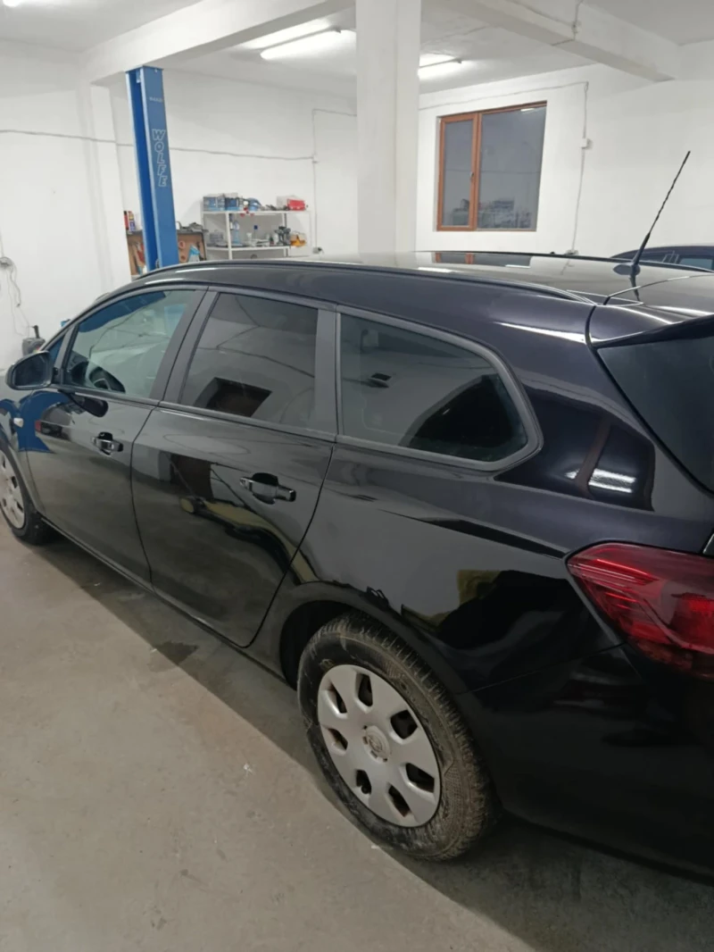 Opel Astra, снимка 4 - Автомобили и джипове - 53575417