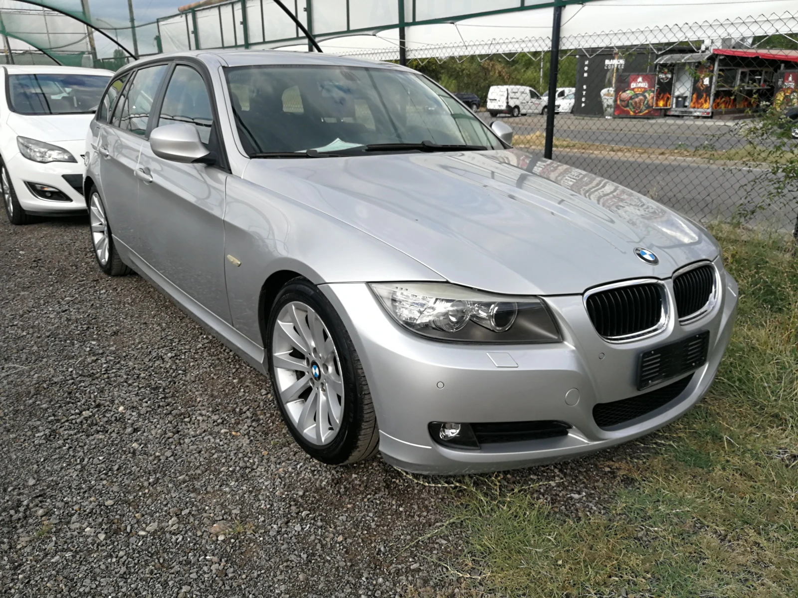 BMW 320 2.0D-177кс-NAVI - изображение 2