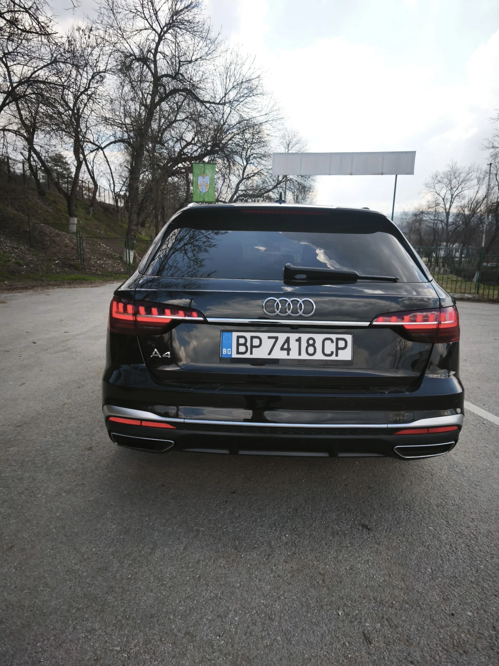 Audi A4 35TDI 3xS Line MATRIX Mild Hybrid, снимка 14 - Автомобили и джипове - 53572553