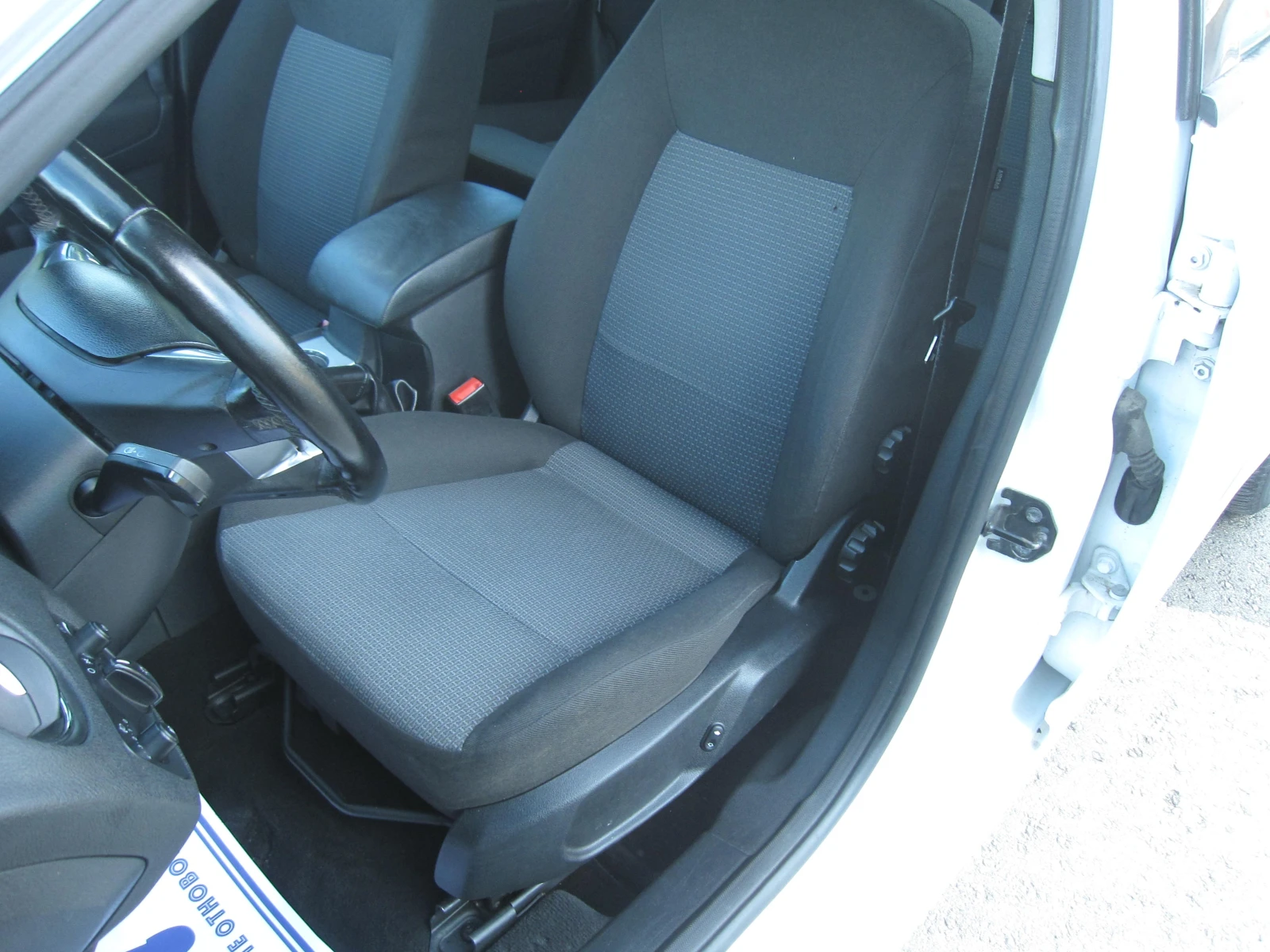 Ford Mondeo 1, 6-16V - изображение 10