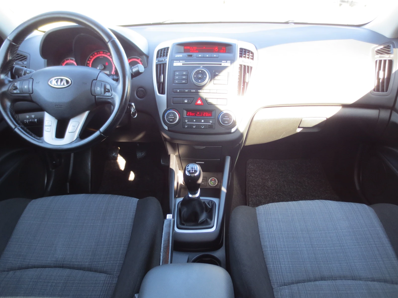 Kia Ceed 1.4 i * ГАЗ*  | Mobile.bg — изображение 13