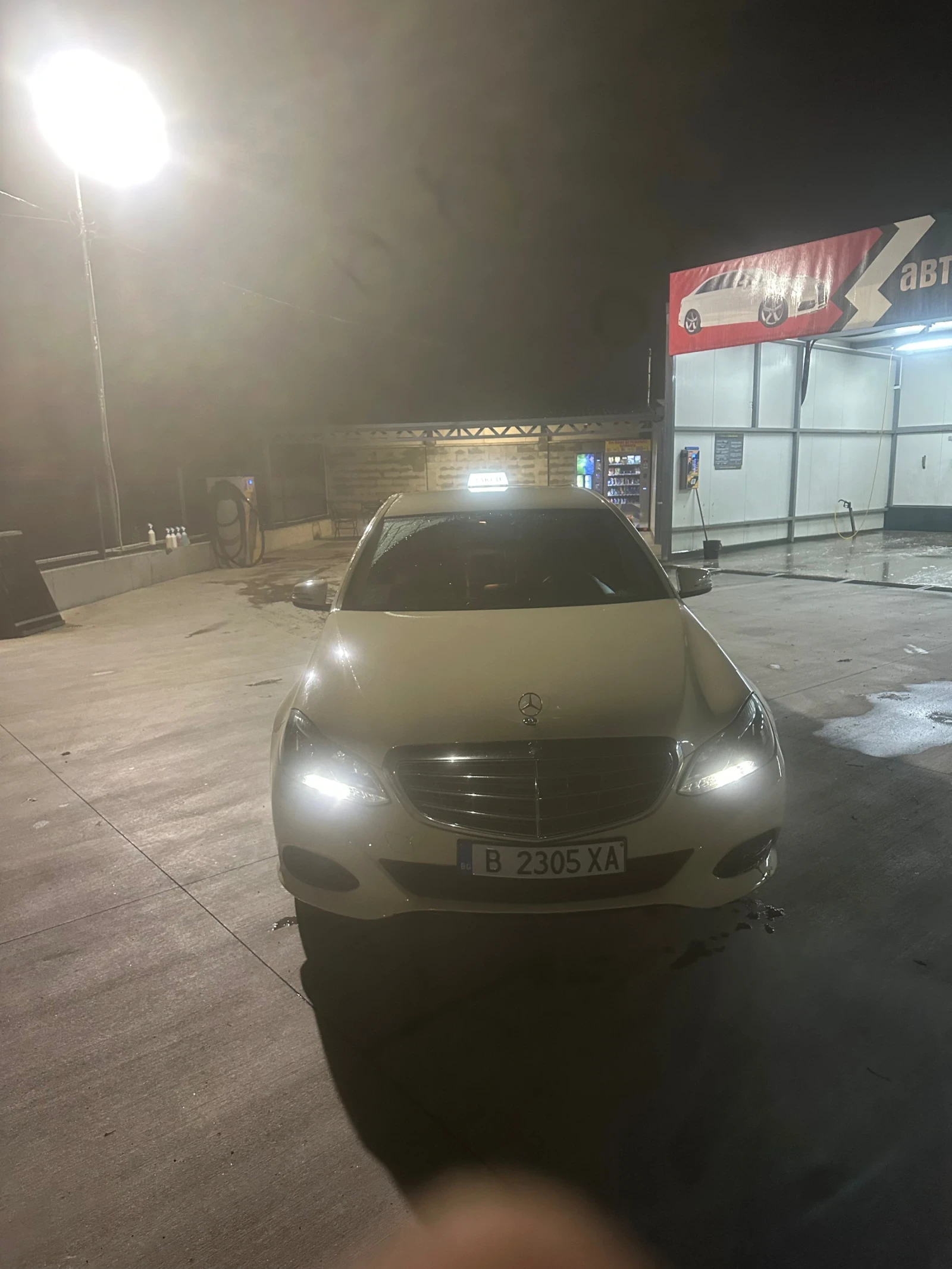 Mercedes-Benz E 200  - изображение 5