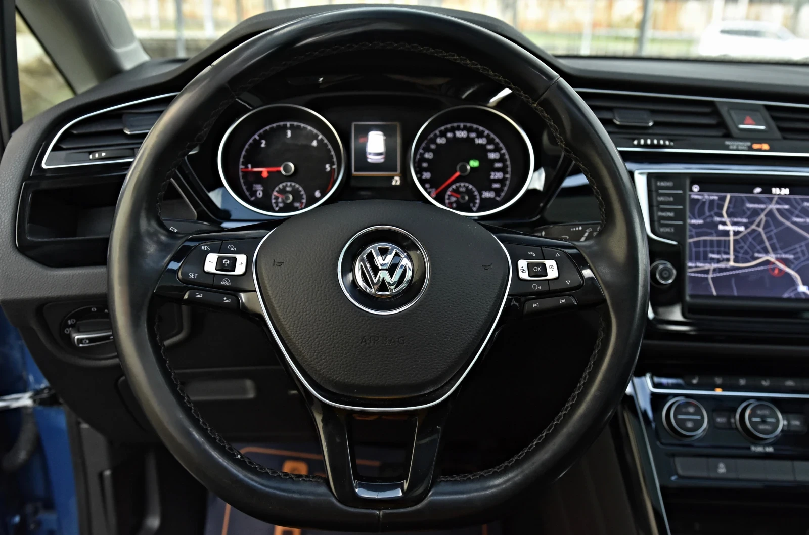 VW Touran  2.0TDI/DSG//6+ 1/ | Mobile.bg   13