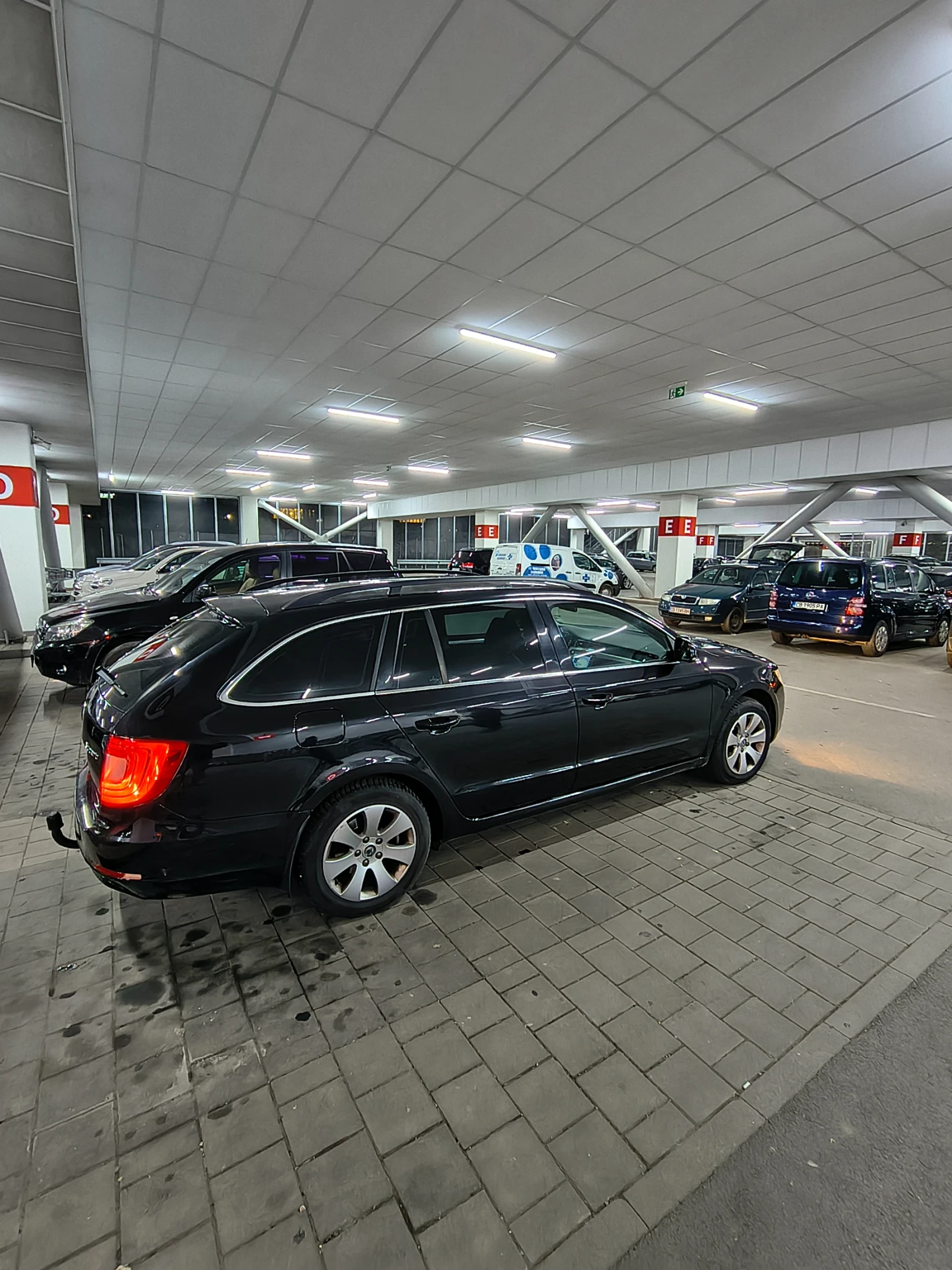 Skoda Superb  - изображение 8