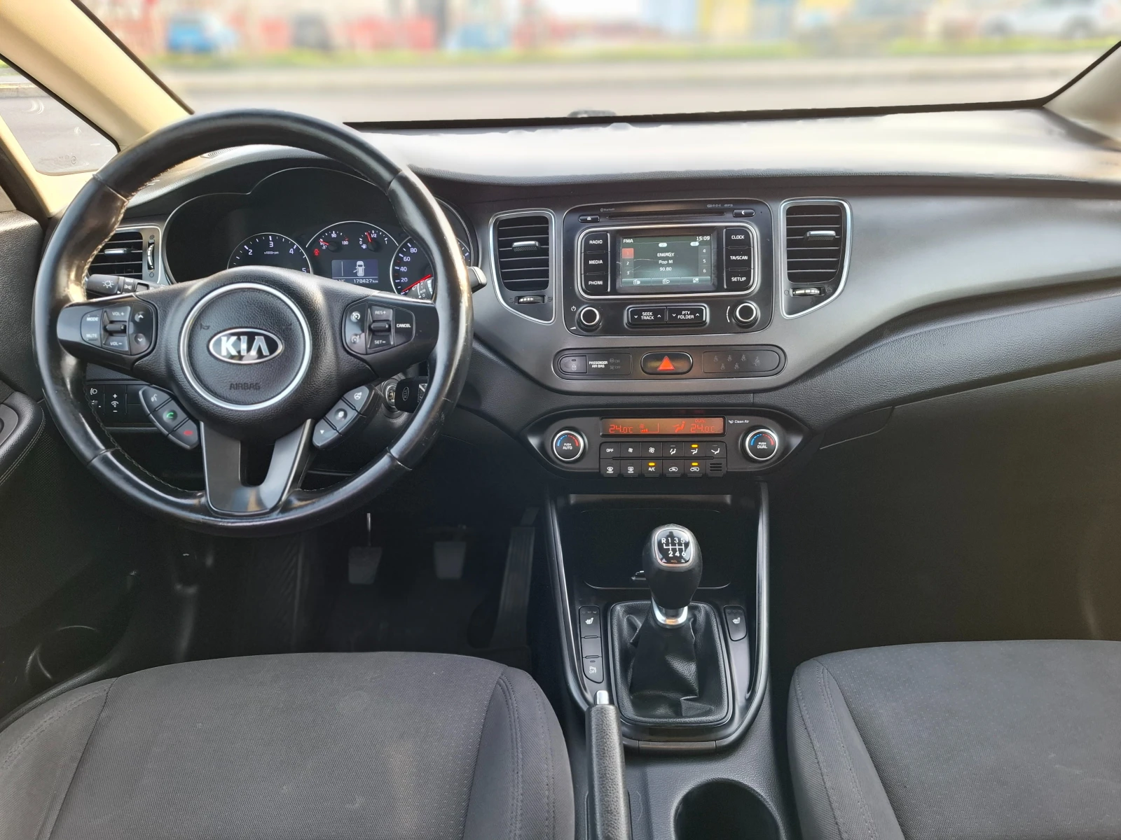 Kia Carens 1, 7 CRDI 7места - изображение 10