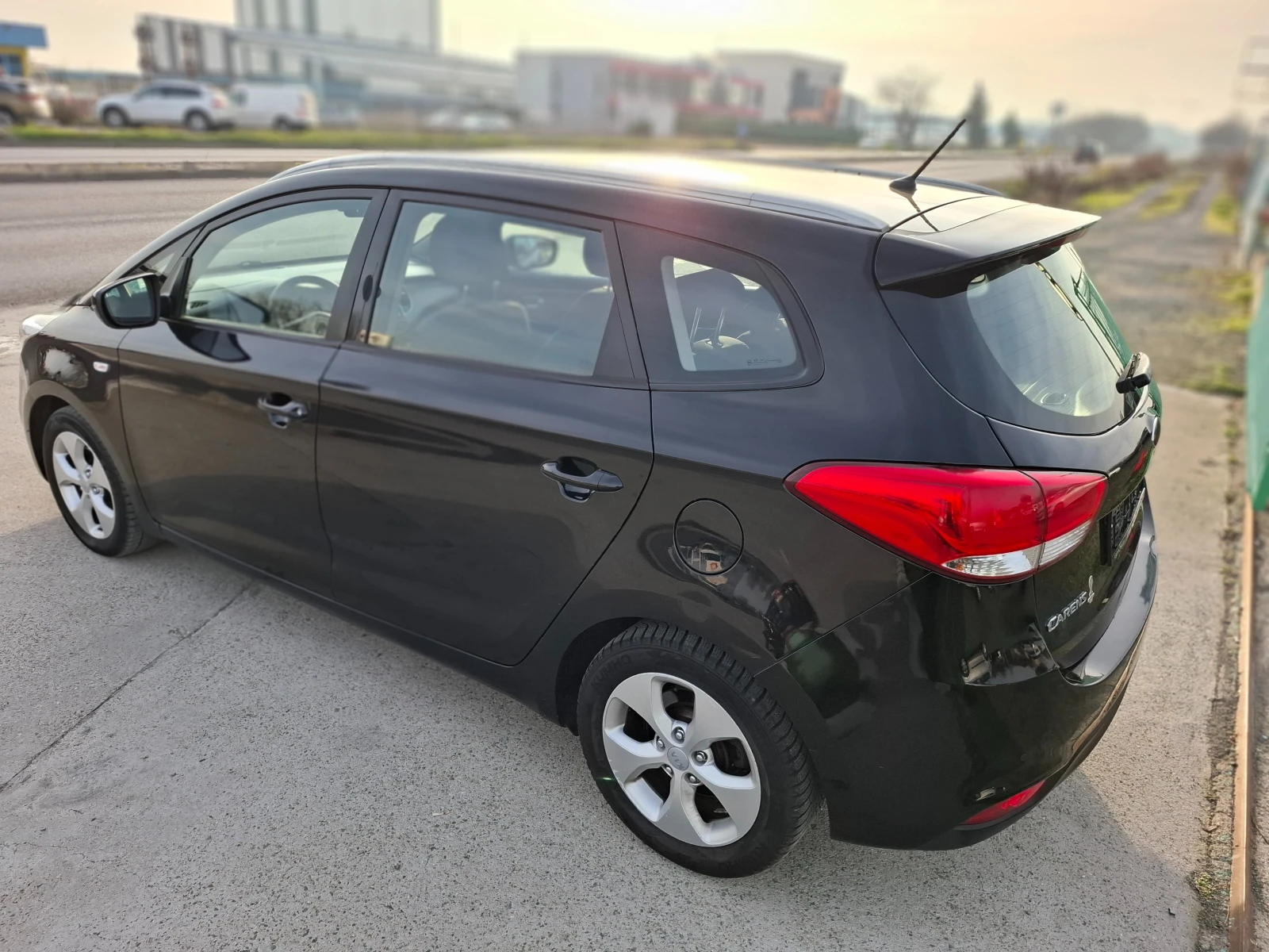 Kia Carens 1, 7 CRDI 7места - изображение 6
