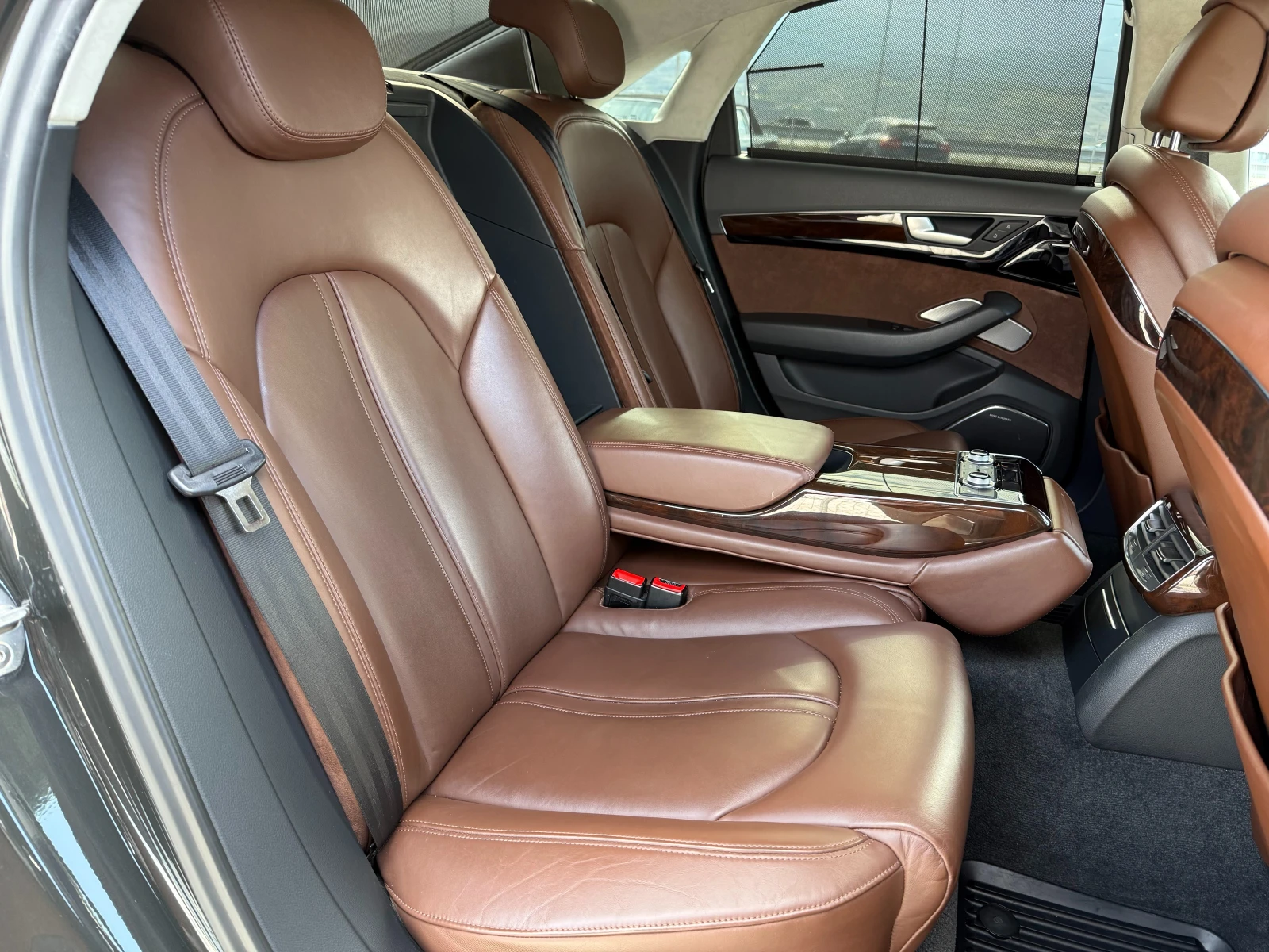 Audi A8 S Line Отлично състояние - изображение 9