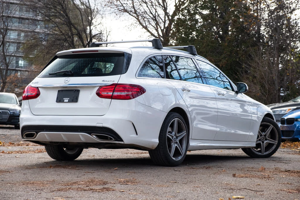 Mercedes-Benz C 300 4MATIC * CARFAX * АвтоКредит* (ЦЕНА ДО БГ), снимка 2 - Автомобили и джипове - 53713925