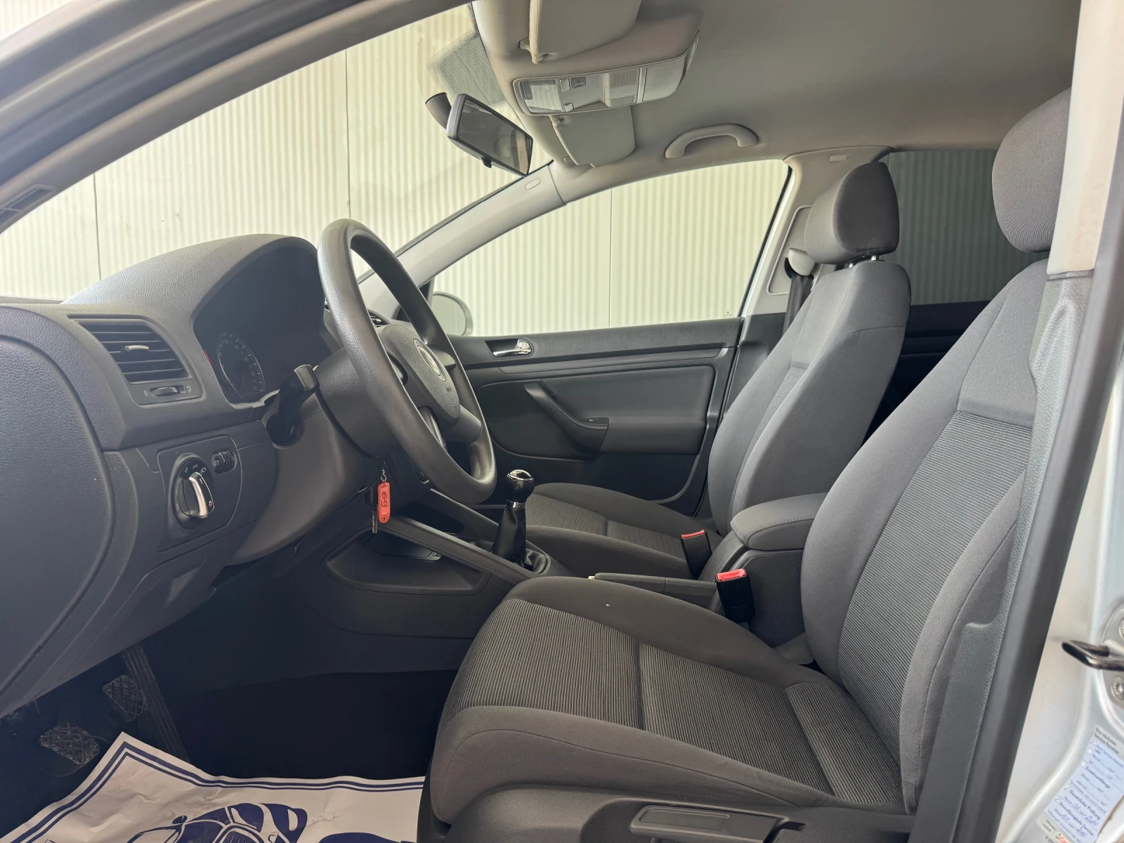 VW Golf 1.6-102к.с.-NAVIGACIA, снимка 7 - Автомобили и джипове - 53878681