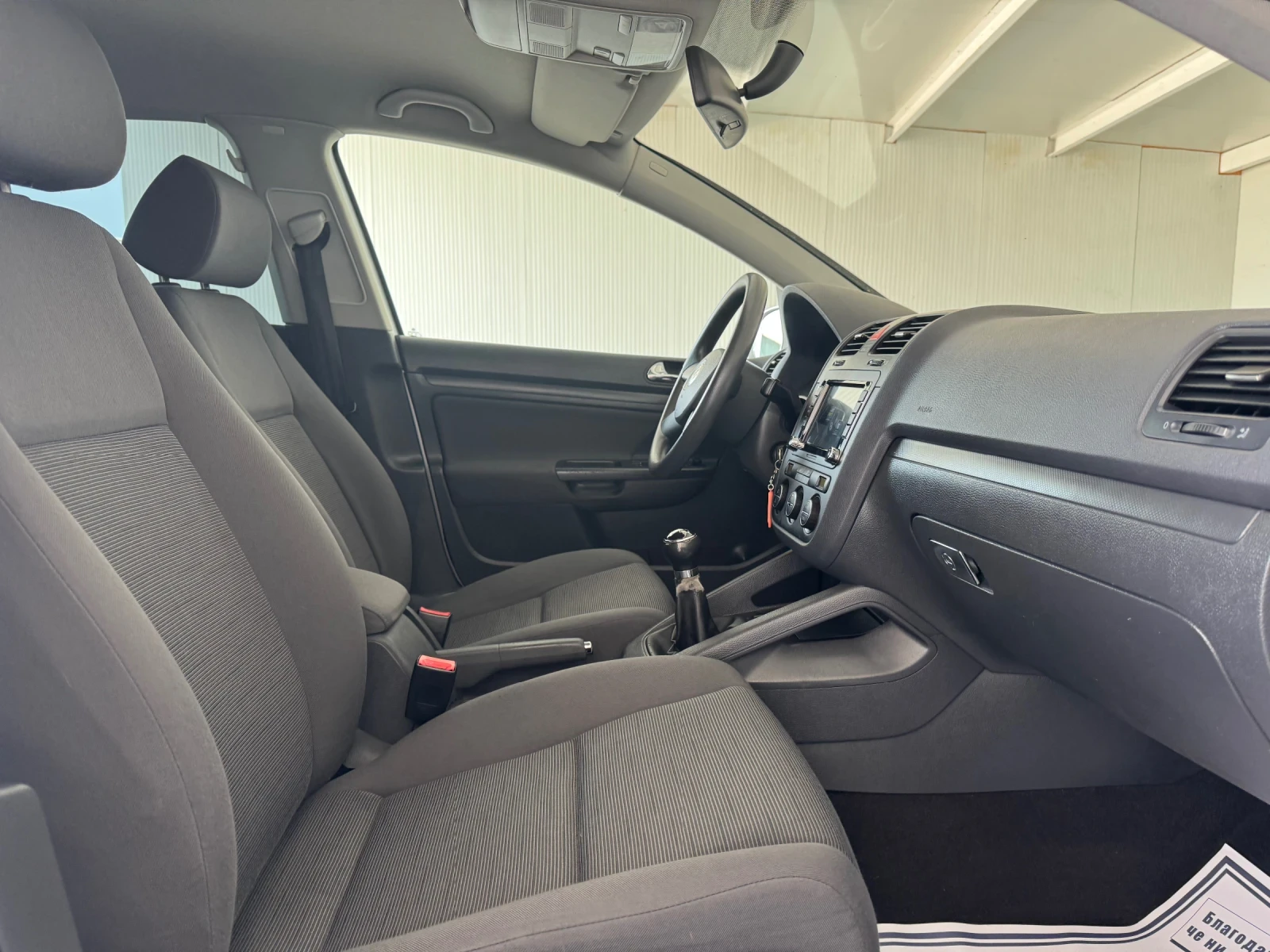 VW Golf 1.6-102к.с.-NAVIGACIA, снимка 9 - Автомобили и джипове - 53878681