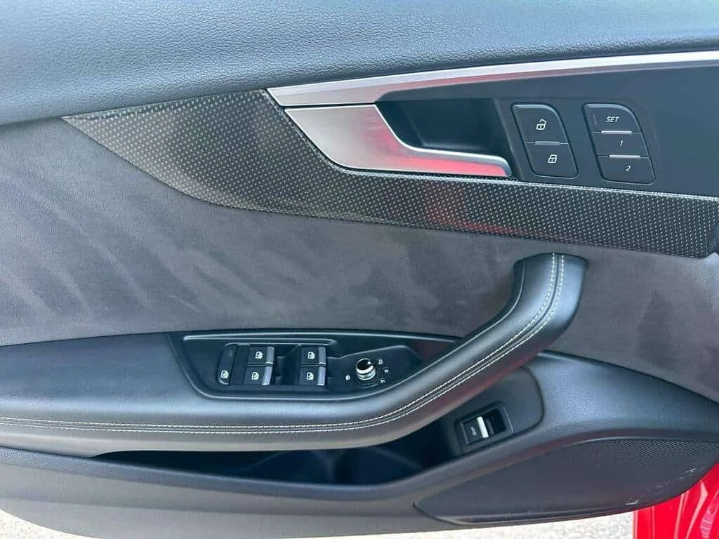 Audi S4 Progressiv * Фиксирана цена до БГ * Без инциденти , снимка 16 - Автомобили и джипове - 54030826