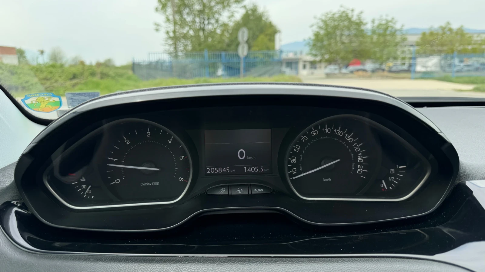 Peugeot 208 1.6HDI FULL JBL, снимка 15 - Автомобили и джипове - 54224516