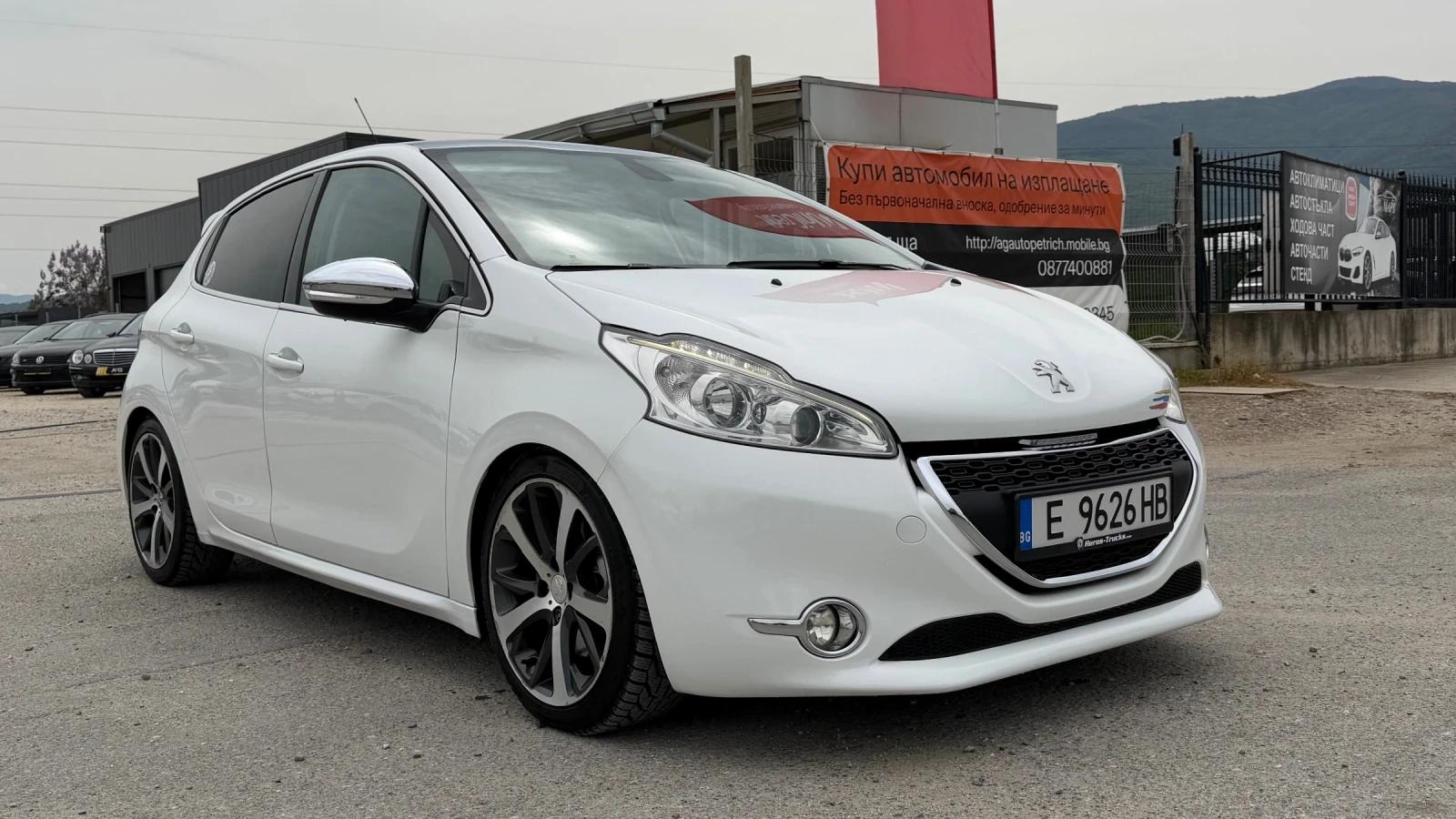 Peugeot 208 1.6HDI FULL JBL, снимка 3 - Автомобили и джипове - 54224516