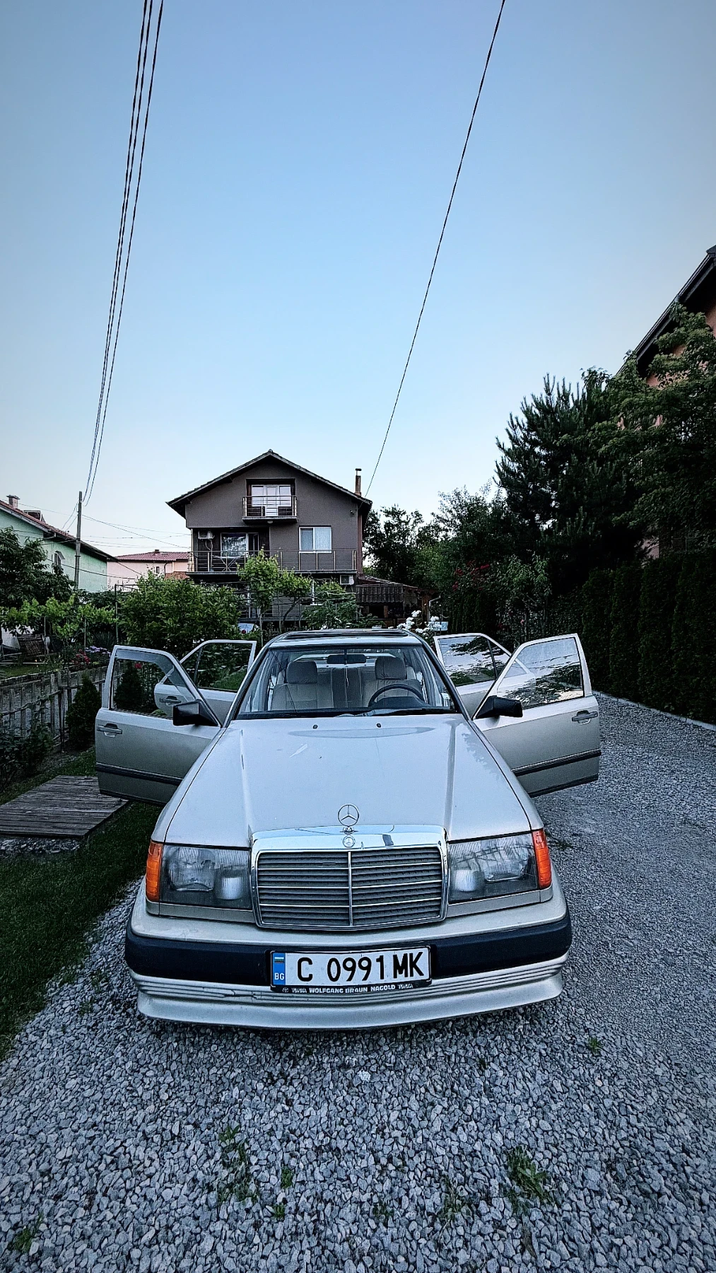 Mercedes-Benz 124 230Е, снимка 3 - Автомобили и джипове - 54839940
