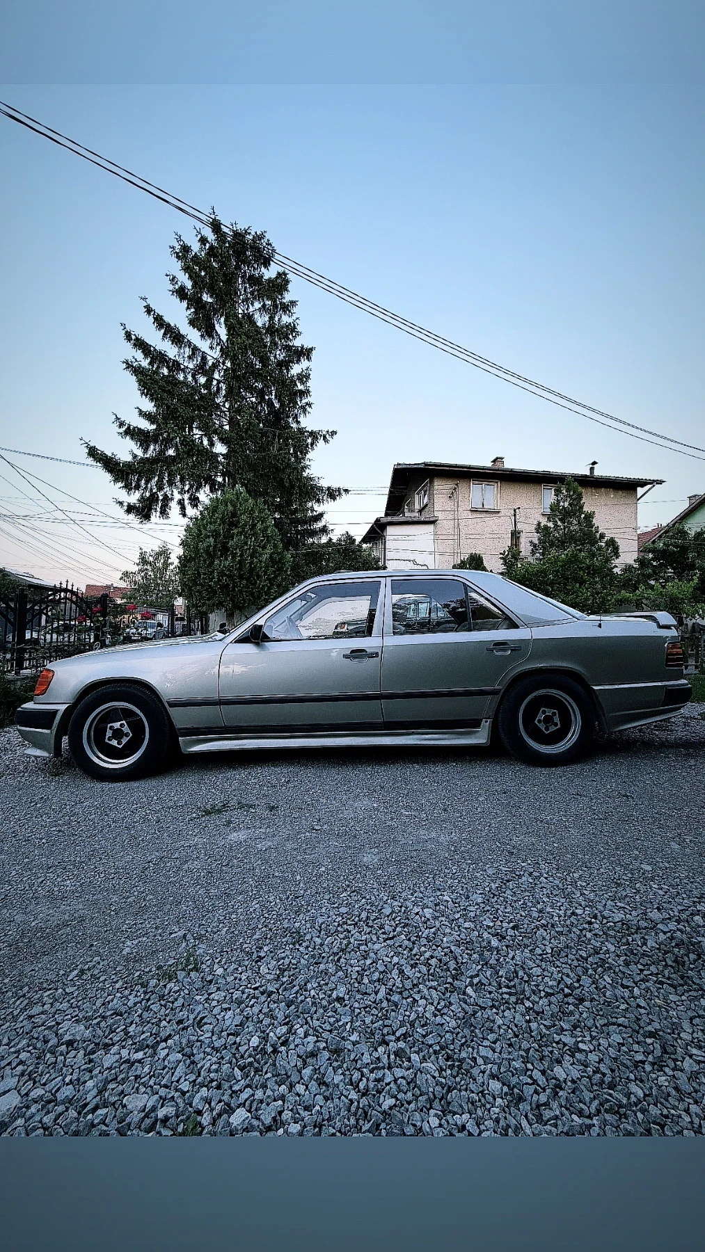 Mercedes-Benz 124 230Е, снимка 5 - Автомобили и джипове - 54839940