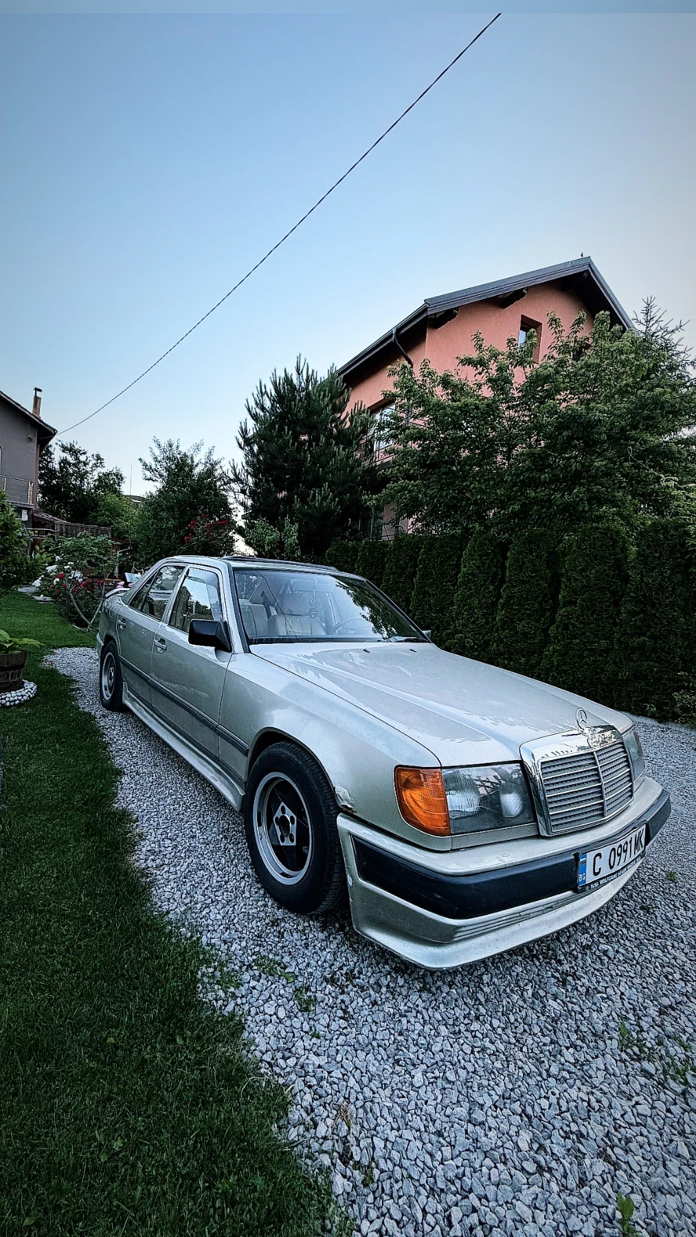 Mercedes-Benz 124 230Е, снимка 8 - Автомобили и джипове - 54839940