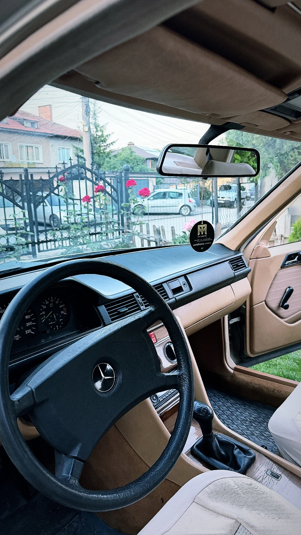 Mercedes-Benz 124 230Е, снимка 10 - Автомобили и джипове - 54839940