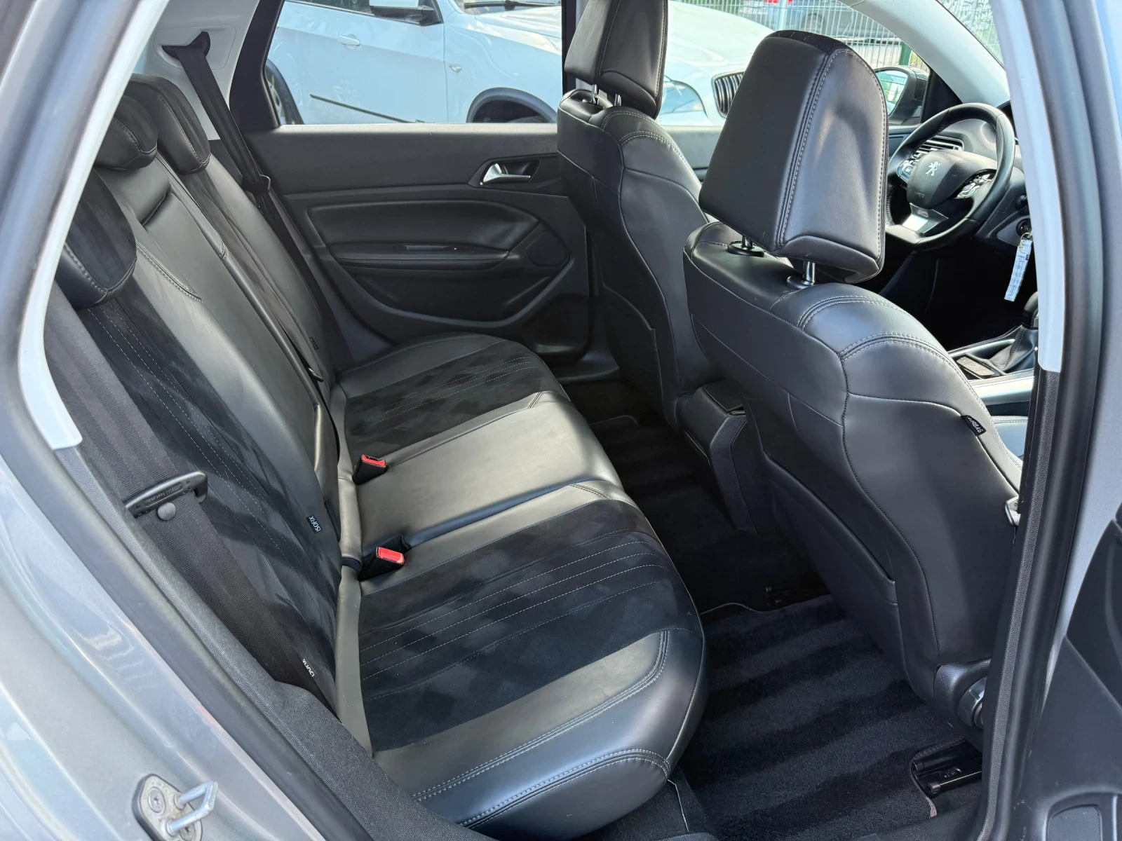 Peugeot 308 2.0HDI 150HP AUTOMATIC!!!, снимка 13 - Автомобили и джипове - 54864109