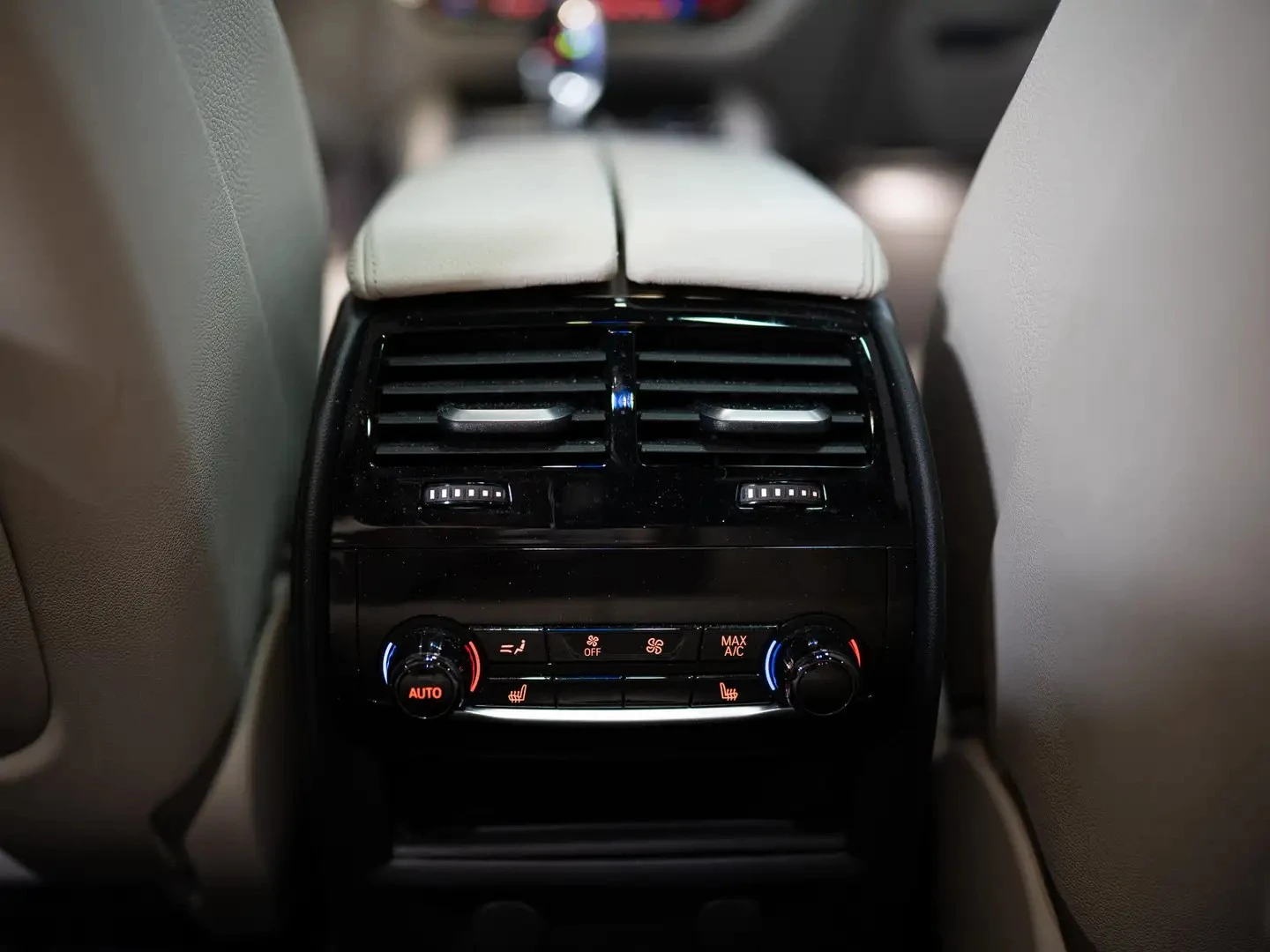 BMW 550 M550i * AвтоКредит * (ЦЕНА ДО БГ), снимка 15 - Автомобили и джипове - 54897087