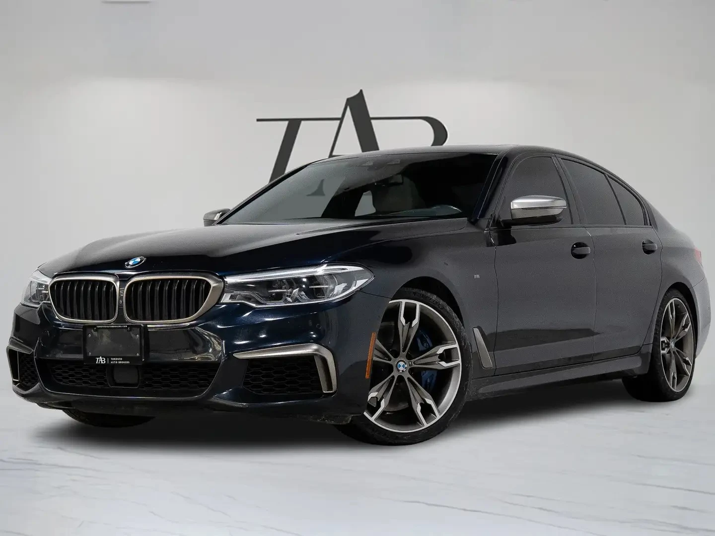 BMW 550 M550i * AвтоКредит * (ЦЕНА ДО БГ)