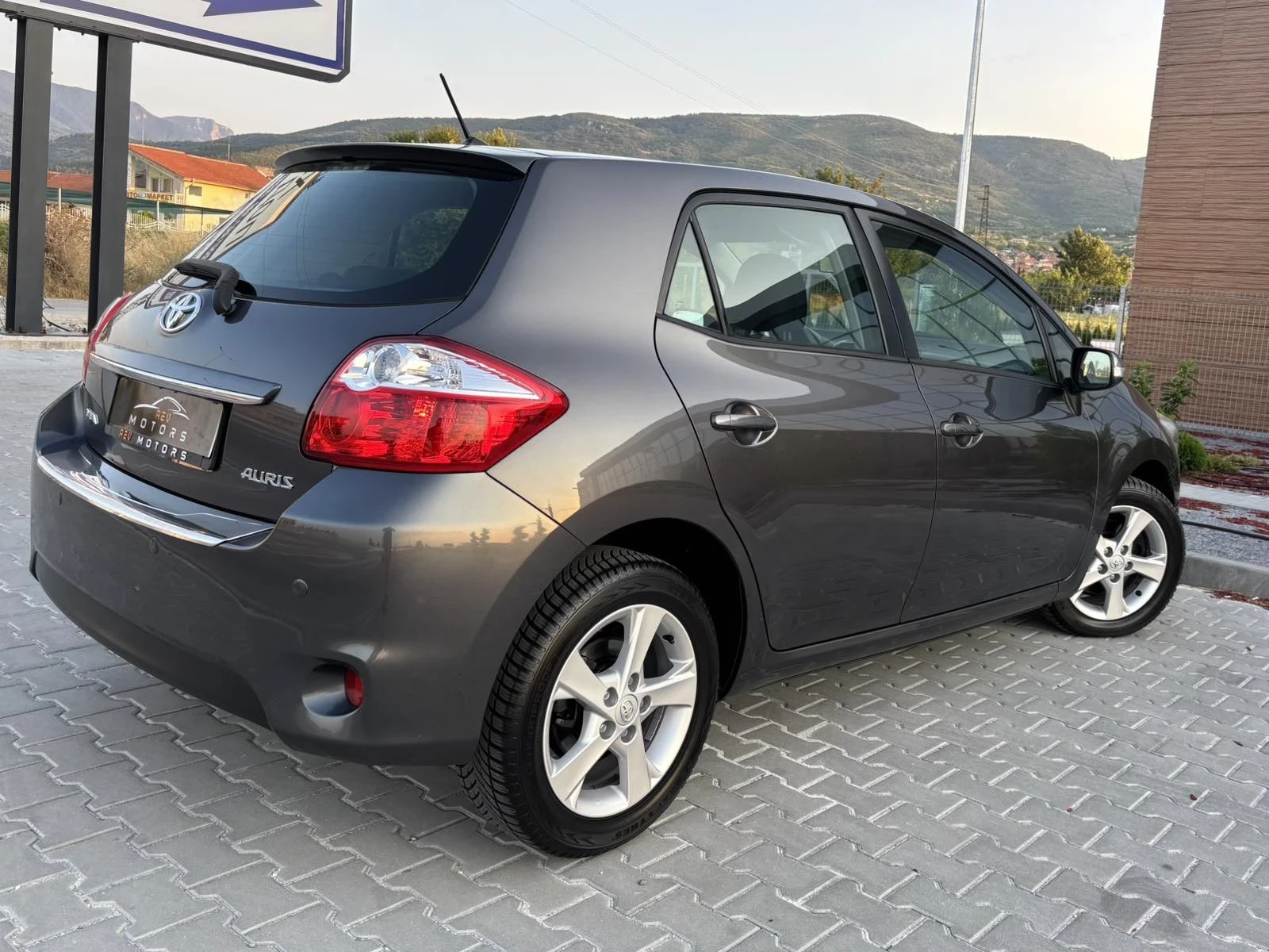 Toyota Auris 2.0D4d/126ks/Навигация/Камера/Евро5/Германия, снимка 8 - Автомобили и джипове - 55467274