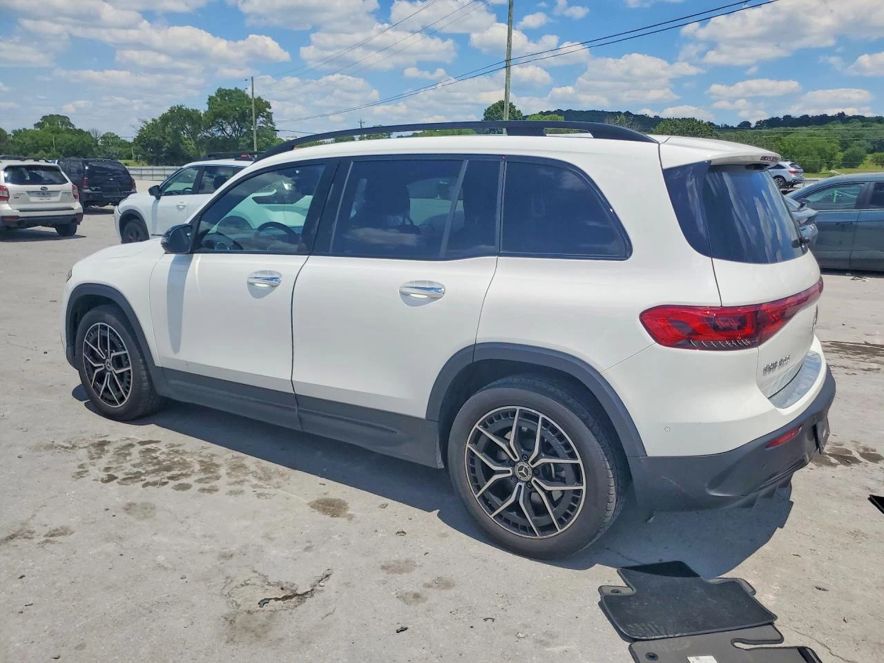 Mercedes-Benz EQB 300* 4MATIC* AMG-LINE* ПОДГРЕВ* 360* , снимка 4 - Автомобили и джипове - 55529787