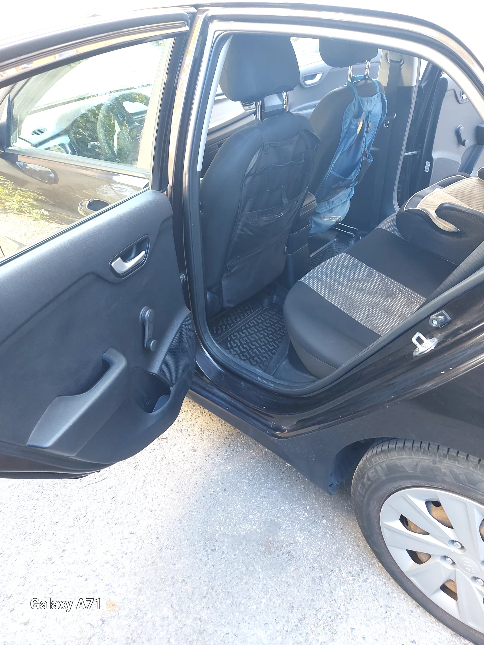 Kia Rio 1.2, снимка 10 - Автомобили и джипове - 55972420