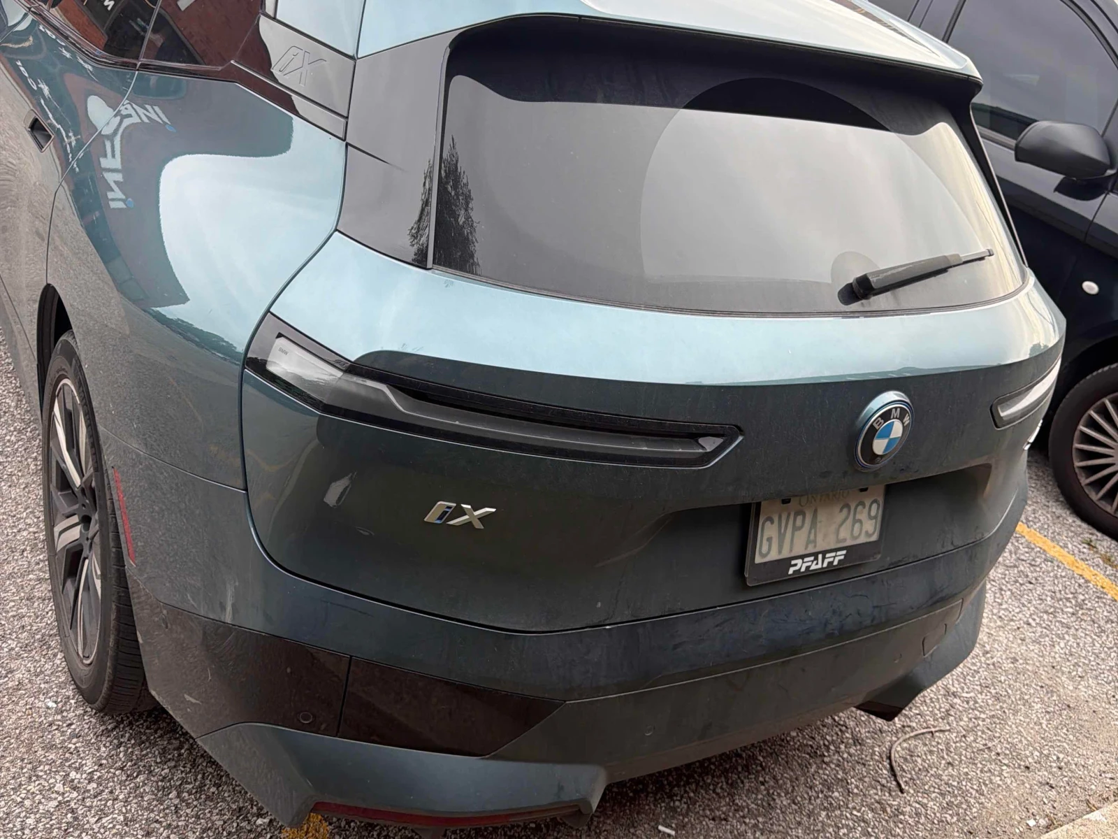 BMW iX / xDrive50 / SOFT CLOSE / HARMAN / DISTRONIC, снимка 4 - Автомобили и джипове - 56134321
