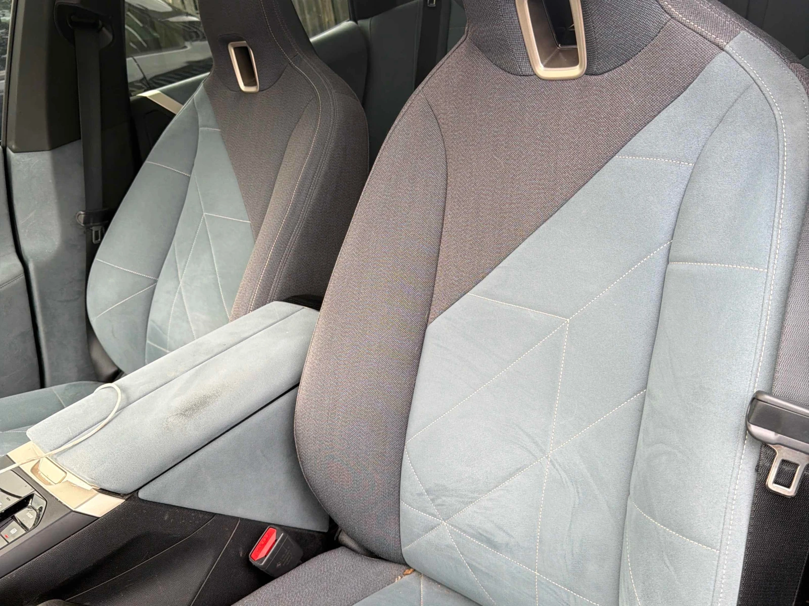 BMW iX / xDrive50 / SOFT CLOSE / HARMAN / DISTRONIC, снимка 11 - Автомобили и джипове - 56134321