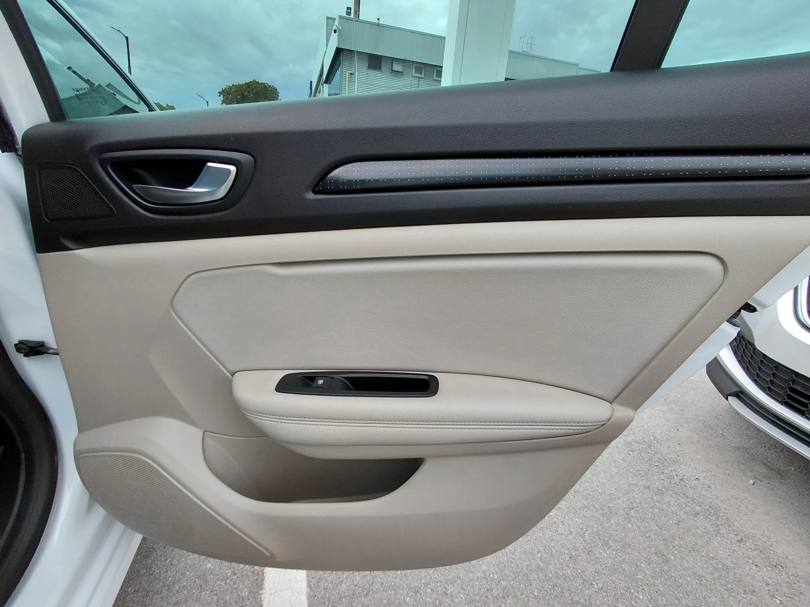 Renault Megane 1.3TCe/140�.�/Intens | Mobile.bg � ����������� 16