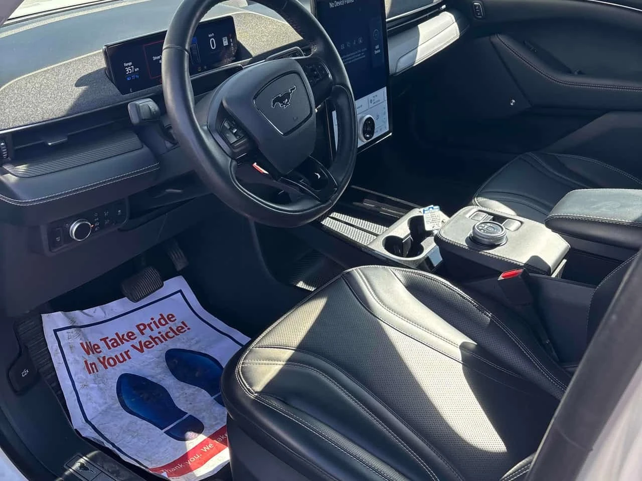 Ford Mustang Mach-E * Premium * CARFAX *  | Mobile.bg � ����������� 5