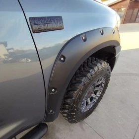     Toyota Tundra 5.7 I Force