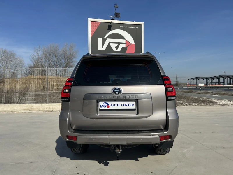 Toyota Land cruiser 2.8 D4D 204 h.p. 58 000 km, снимка 6 - Автомобили и джипове - 49435637