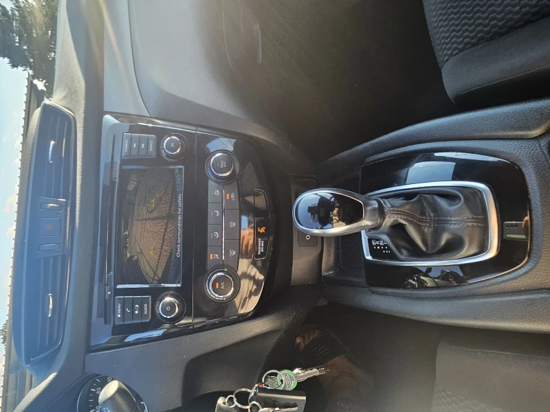 Nissan Rogue SPORT, снимка 9 - Автомобили и джипове - 51076176