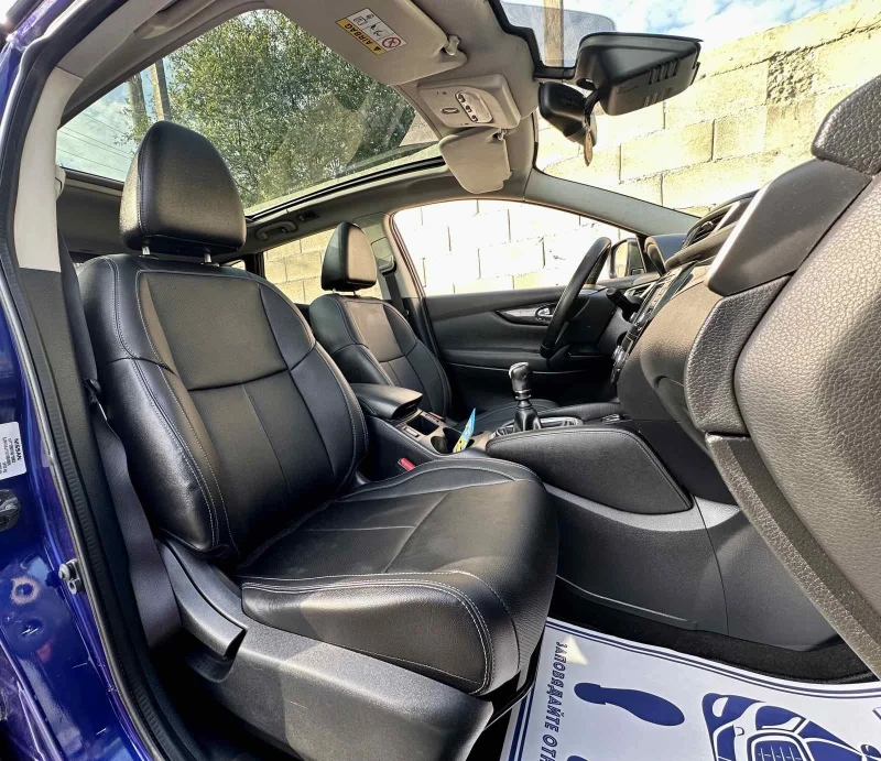 Nissan Qashqai 1.5dCi Tekna 360 Панорама Навигация Подгрев Keyles, снимка 14 - Автомобили и джипове - 51932115