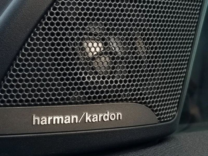 BMW X2 XDRIVE* M-SPORT* PANO* HARMAN KARDON* AMBIENT, снимка 12 - Автомобили и джипове - 52637456